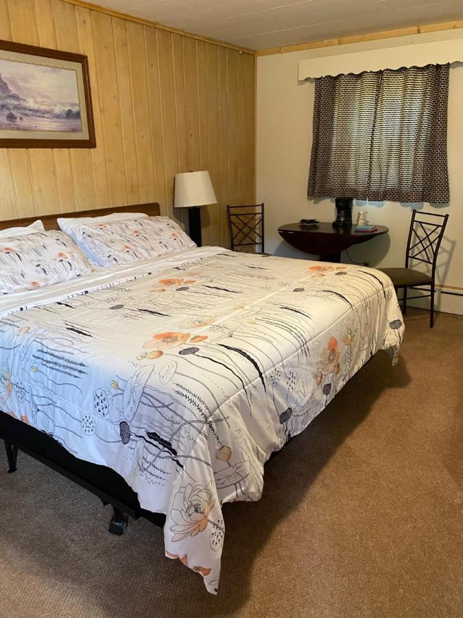 Royal Motel Ironwood Extérieur photo