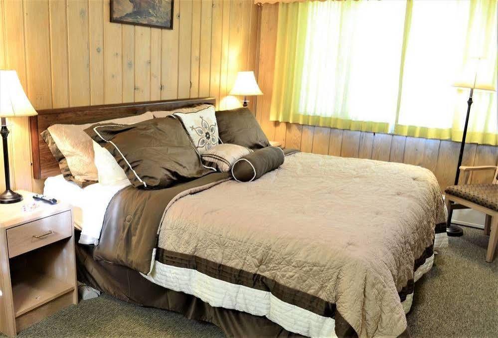 Royal Motel Ironwood Extérieur photo